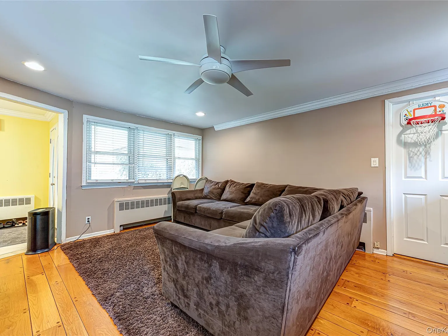4 bed, 2.0 bath, 2600 sqft, $6,500 — Photo 3