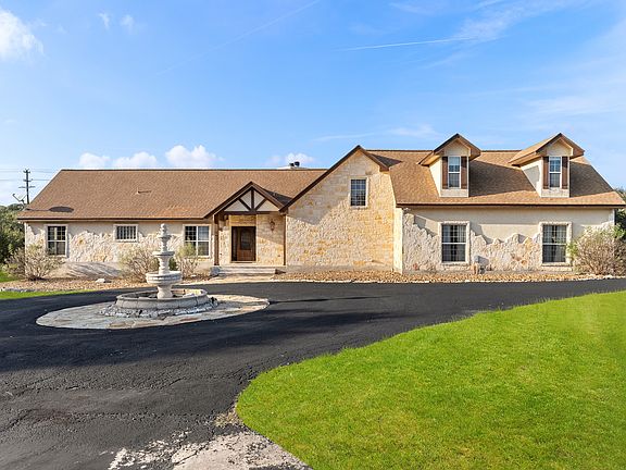 3rd image of 102 Oak Valley Dr