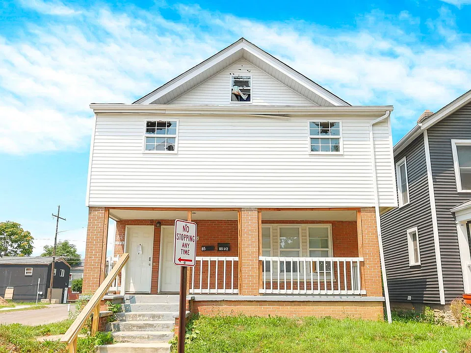 85-85 1/2 S Wheatland Ave