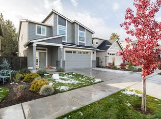 20753 SE Iron Horse Ln, Bend, OR 97702