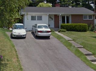 208 Roundhill Dr, Christiansburg, VA 24073