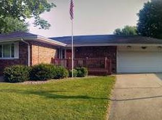 2908 Kingsbury Ct, Bloomington, IL 61704