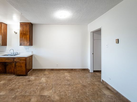 4th image of 1225 Mariposa St #8