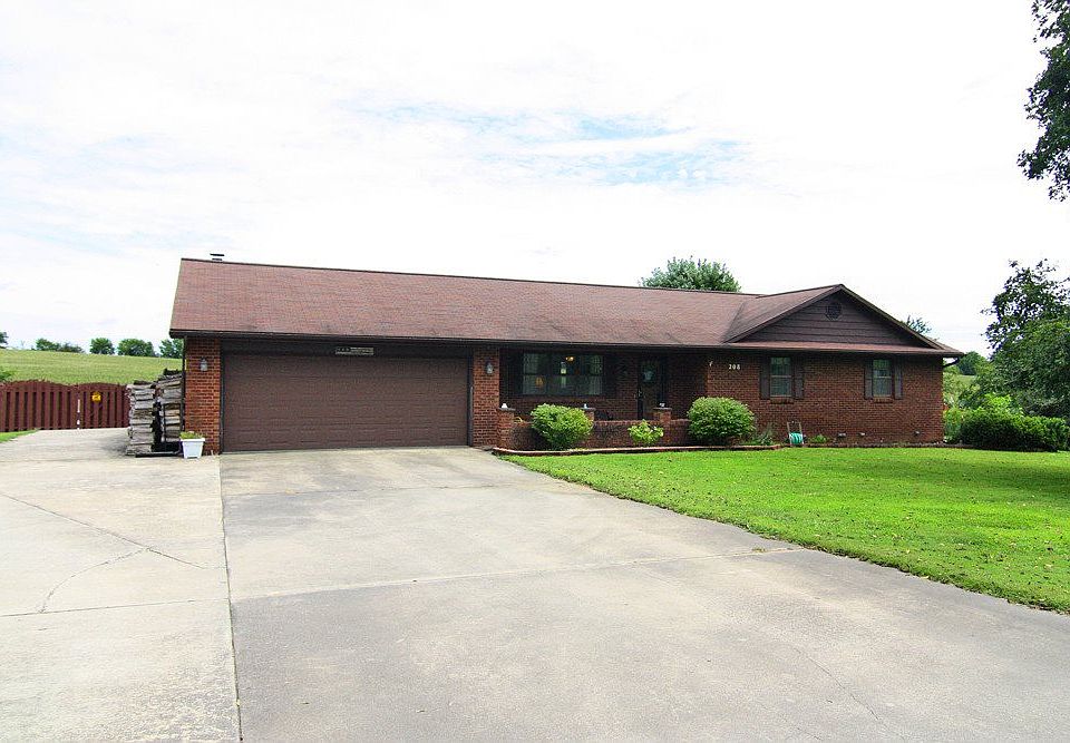 1st image of 208 Country Ln