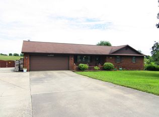 208 Country Ln, Jackson, MO 63755