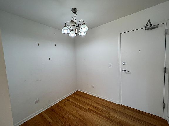 5th image of 736 W Buena Ave APT 503