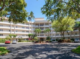 3800 Oaks Clubhouse Dr APT 104, Pompano Beach, FL 33069