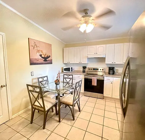 406 Longshadow Rd #UPSTAIRS — Photo 8