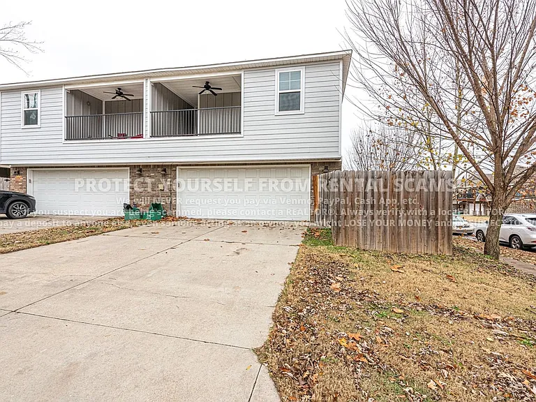 1374 N Corsica Dr — Photo 18