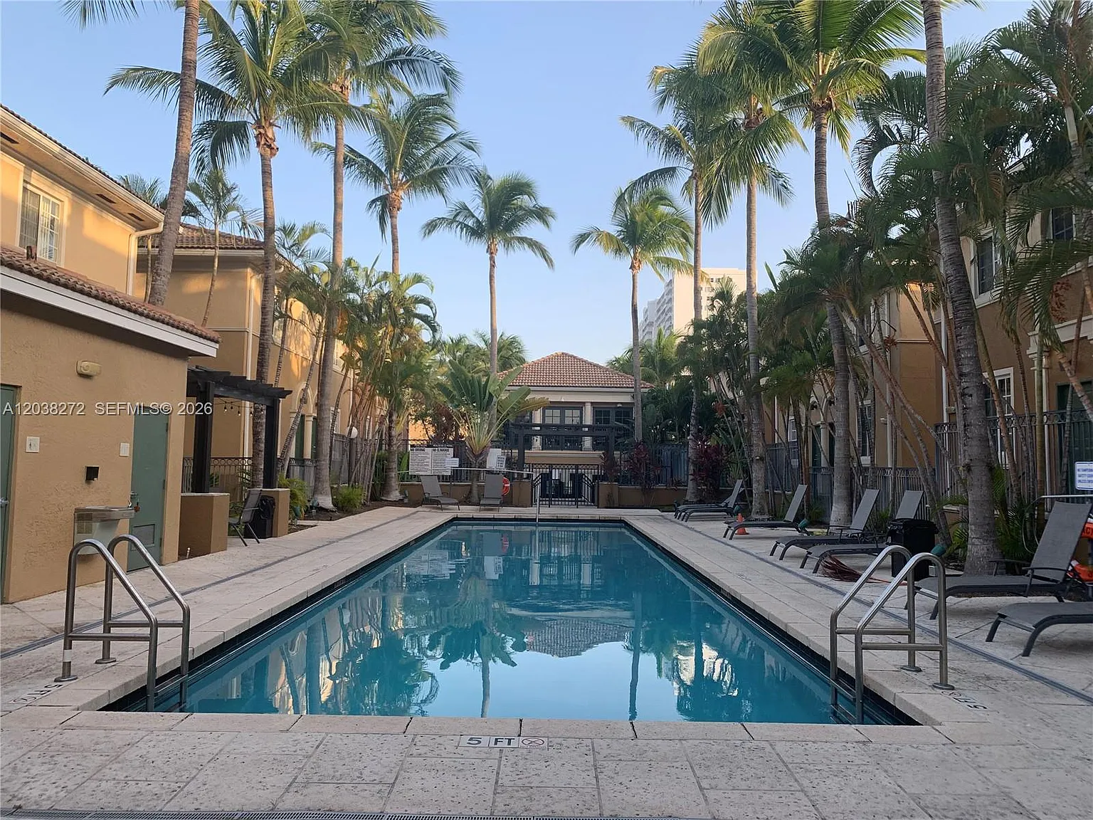 Aventi At Aventura Condo — Photo 2