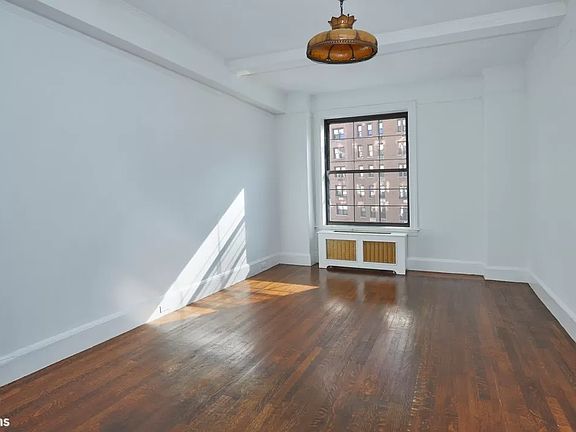 4th image of 1060 Park Ave APT 8C