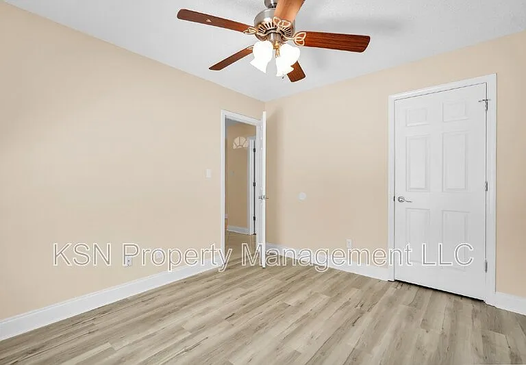 7331 Leghorn St — Photo 12