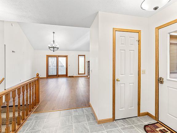 4th image of 845 Fairdale Rd APT B
