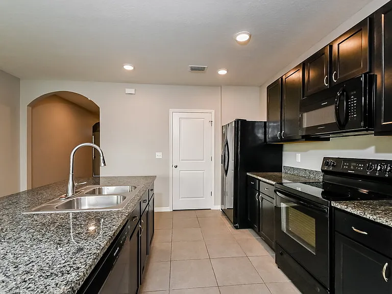 5015 Willow Preserve Way — Photo 6