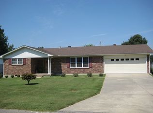 204 Christian Dr, Bloomfield, MO 63825