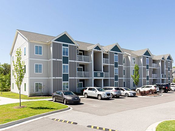 3rd image of 915 E General Stewart Way #107