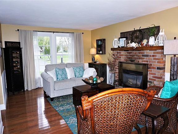 5th image of 4067 Pawnee Dr