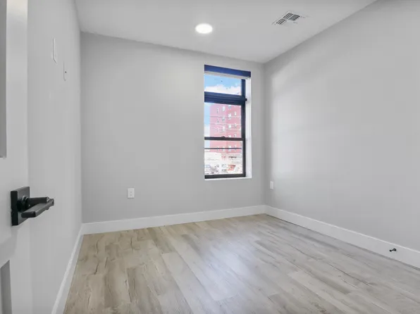 187 Culver Avenue image 6 of 16