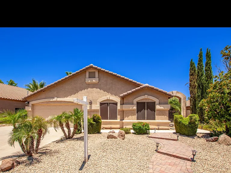 7432 W Aurora Dr — Photo 38