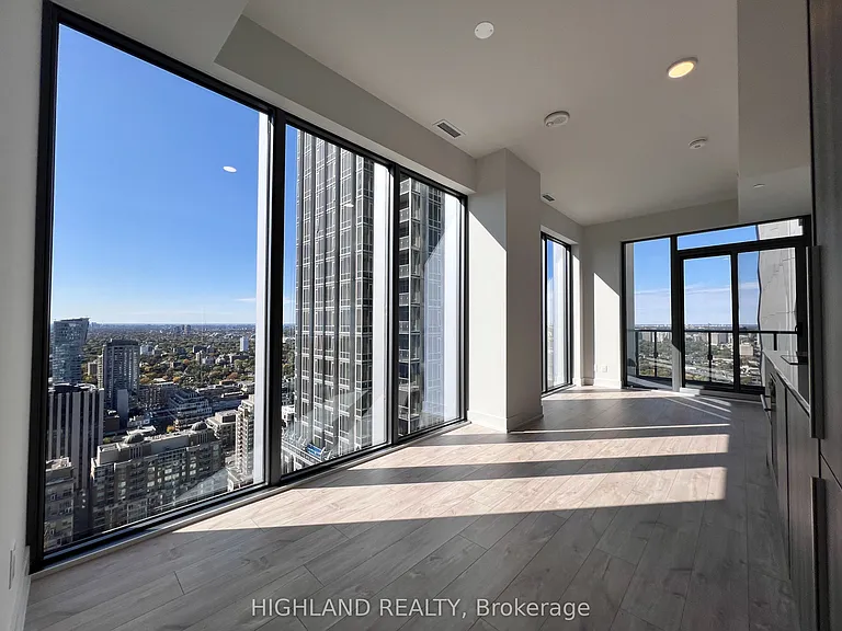 8 Cumberland St #3802 — Photo 11