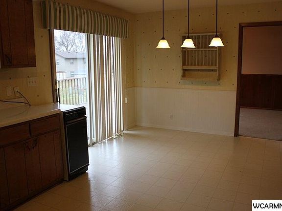 3rd image of 403 Morten Dr