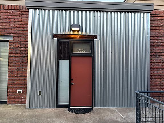 2nd image of 115 E Gallatin Ave #C202
