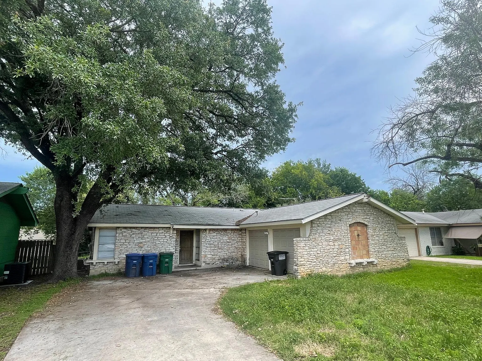 3 bed, 1225 sqft, $1,400 — Photo 1