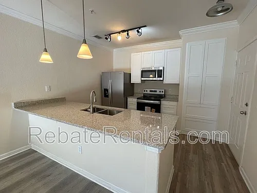 8290 Gate Pkwy W Photo 1