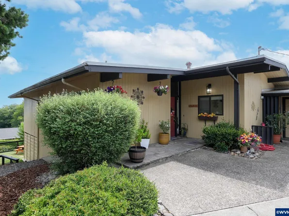 3920 NW Clarence Cir, Corvallis, OR 97330