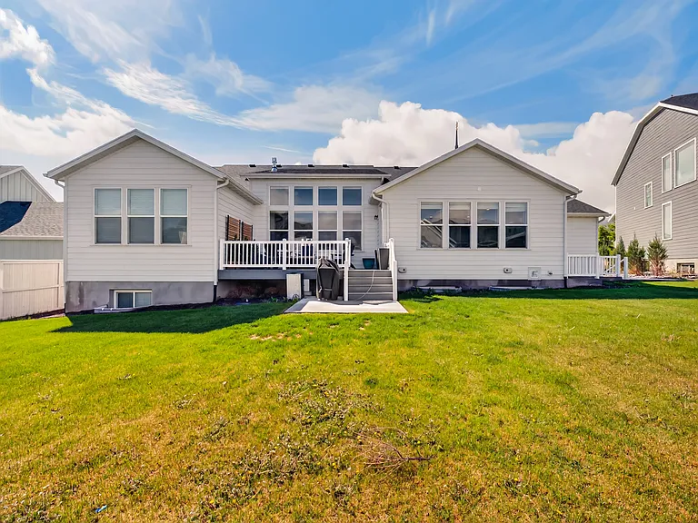 672 W Herald Dr — Photo 59