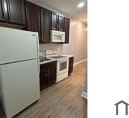 3rd image of 520 W Westmoreland St #1A