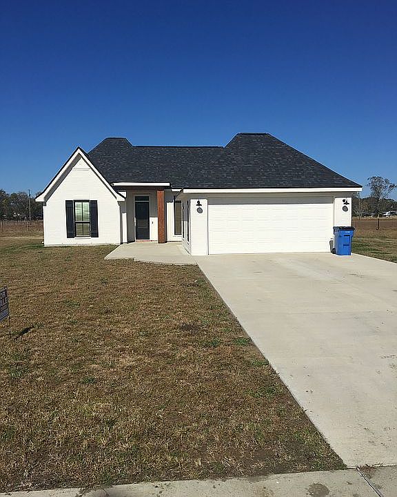 1st image of 123 River Oaks Dr
