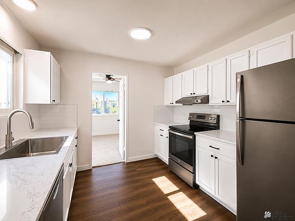 5th image of 1435 E Pebble Beach Dr