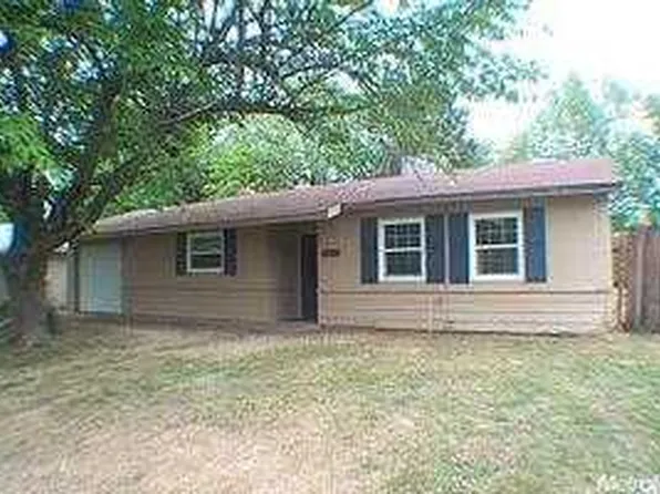 1332 Shadowglen Rd, Sacramento, CA 95864