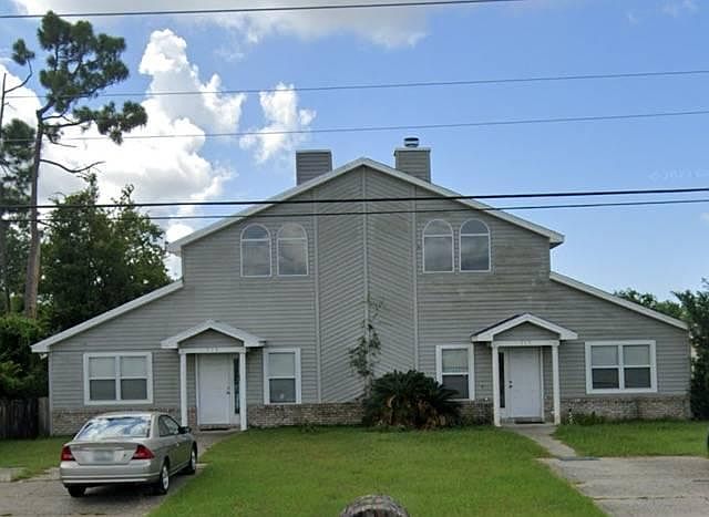 1st image of 717 W 26th St