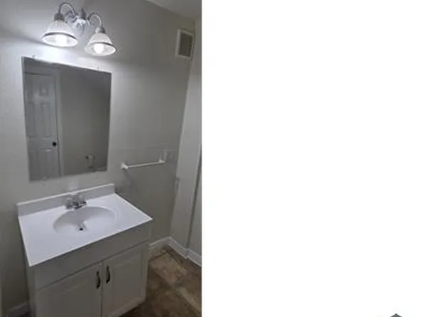 2804 Avenue H #B, Galveston, TX 77550