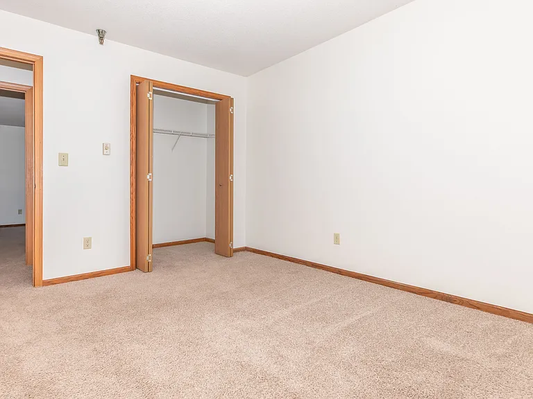 931 41st St NW #101 — Photo 5
