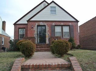 5839 201st St, Flushing, NY 11364