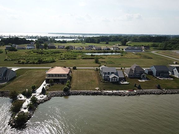 5th image of 2777 S Waterside Ct