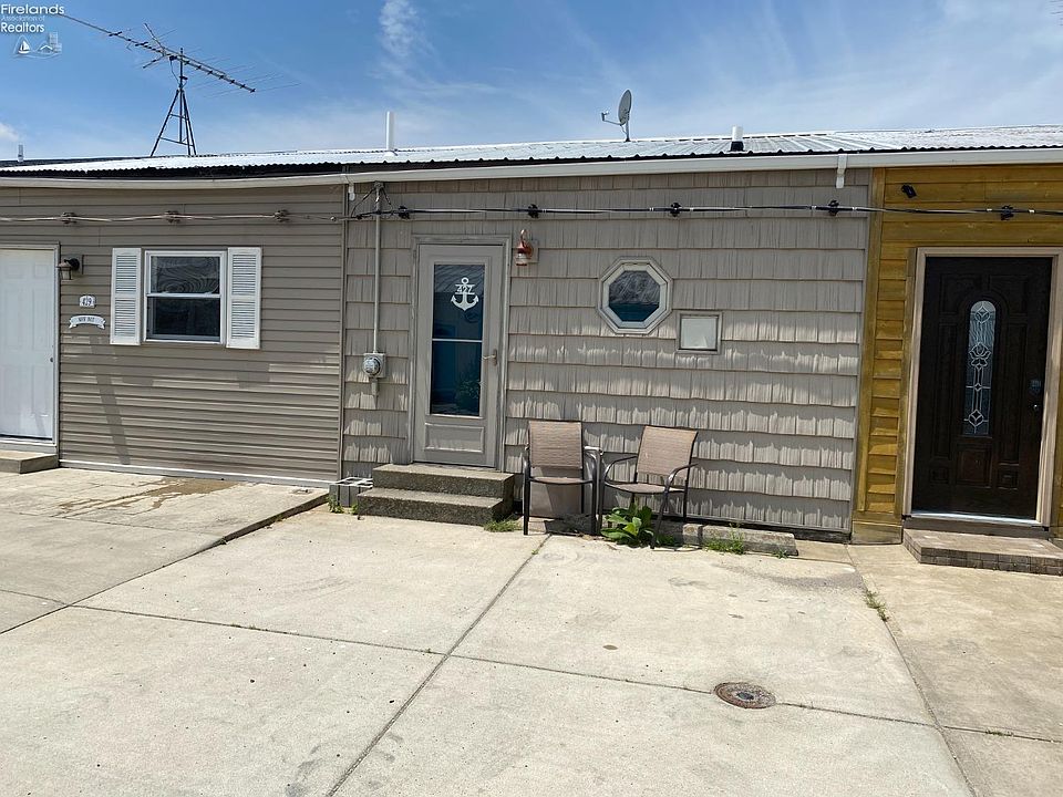 1st image of 427 Parker Dr