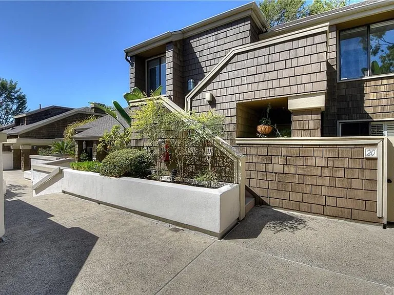 21 Sea Island Dr — Photo 8