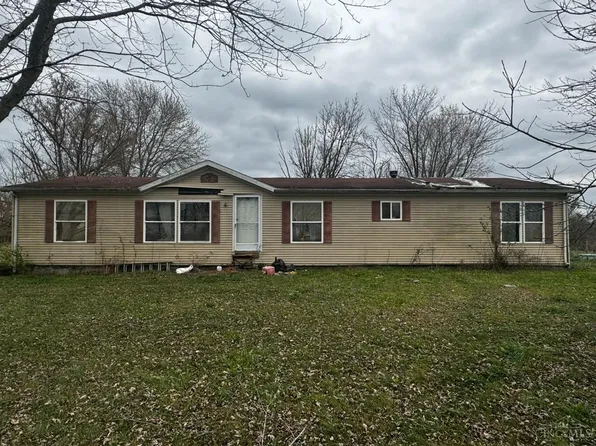 5458 Herrmann Rd, Martinsville, OH 45146