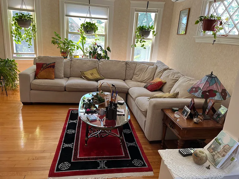 6 Manor St #2 — Photo 4