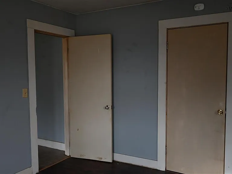 2406 Avenue D — Photo 5