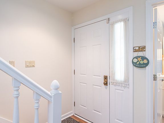 4th image of 70 Shipyard Dr APT 198
