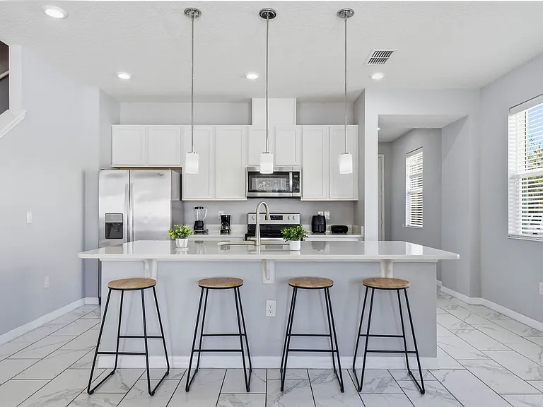 Crown Haven Dr — Photo 4