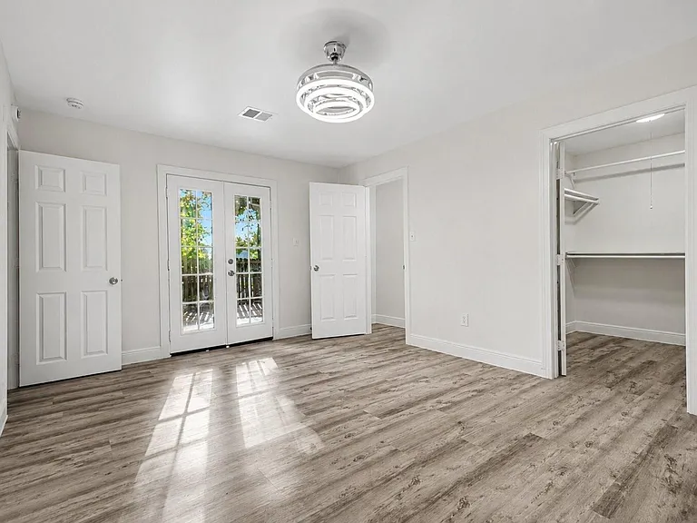 3936 Browning St — Photo 8