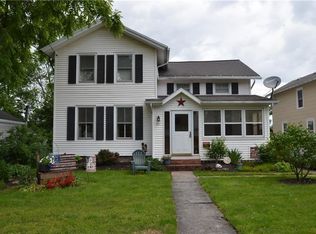 241 Vienna St, Palmyra, NY 14522