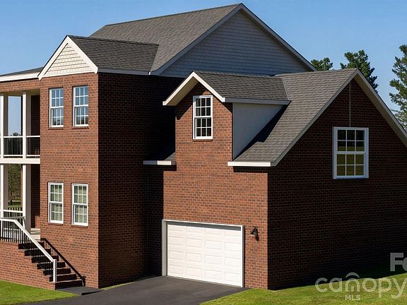 2nd image of 753 Chatsworth Cir