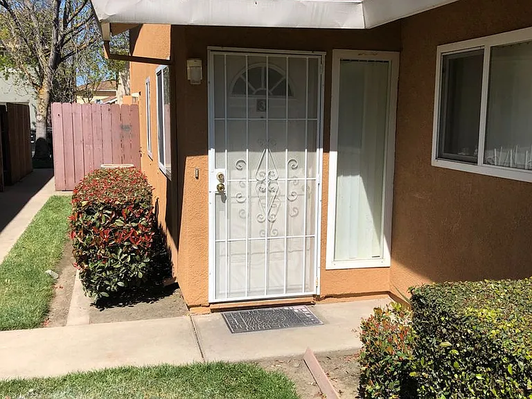 2113 Palisade Ave — Photo 2